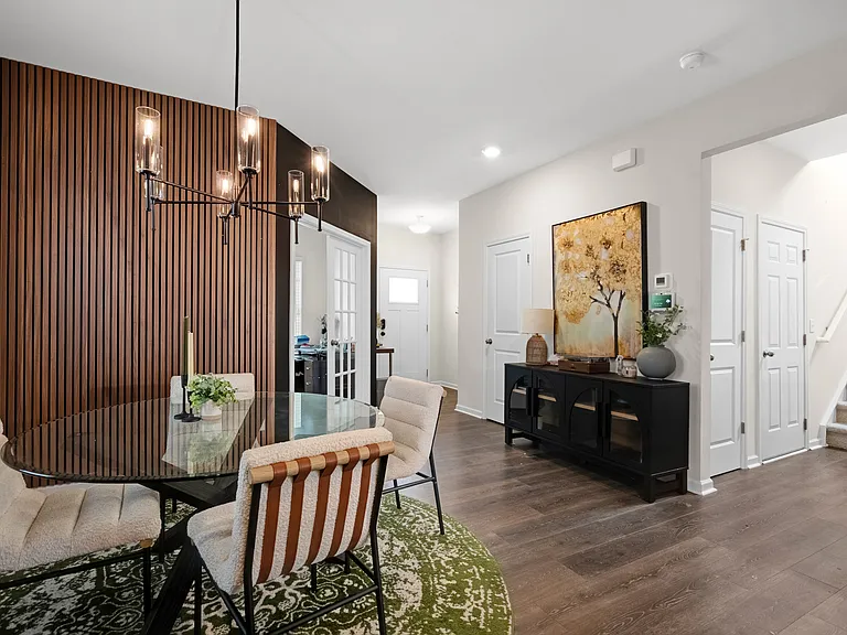 Aubreywood Dr — Photo 9