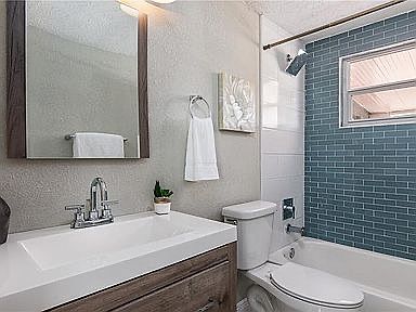 Unit Photo