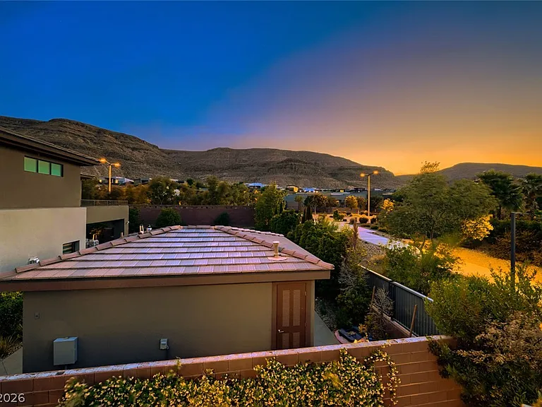 10334 Jade Gardens Dr — Photo 28