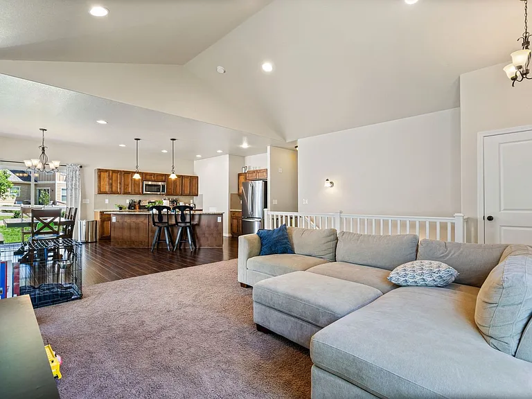 2938 Joseph Dr — Photo 6