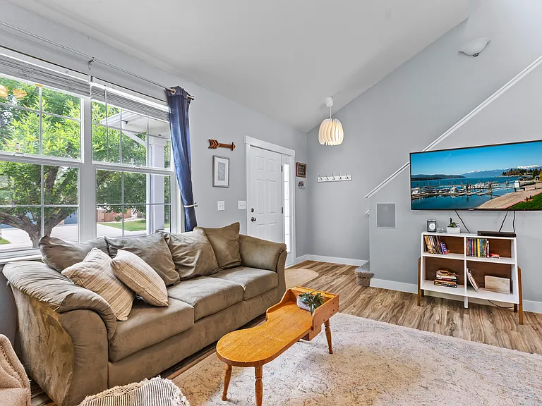 1552 Edenbridge Dr — Photo 14