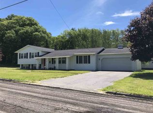 2 Fairlane Dr, Canton, NY 13617