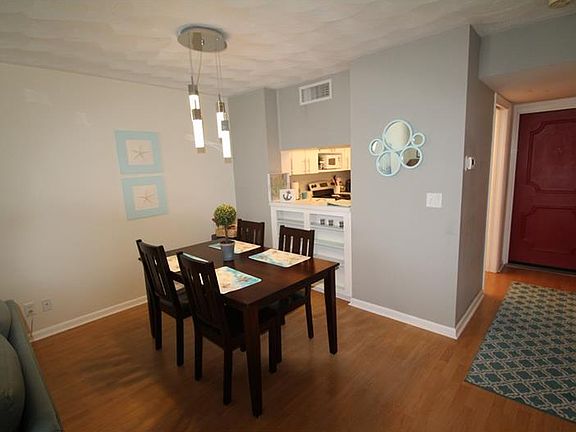 5th image of 2621 Cove Cay Dr Unit 508