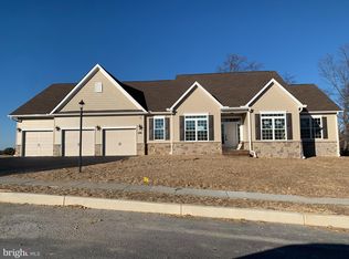218 Granite Ln #56, Hanover, PA 17331