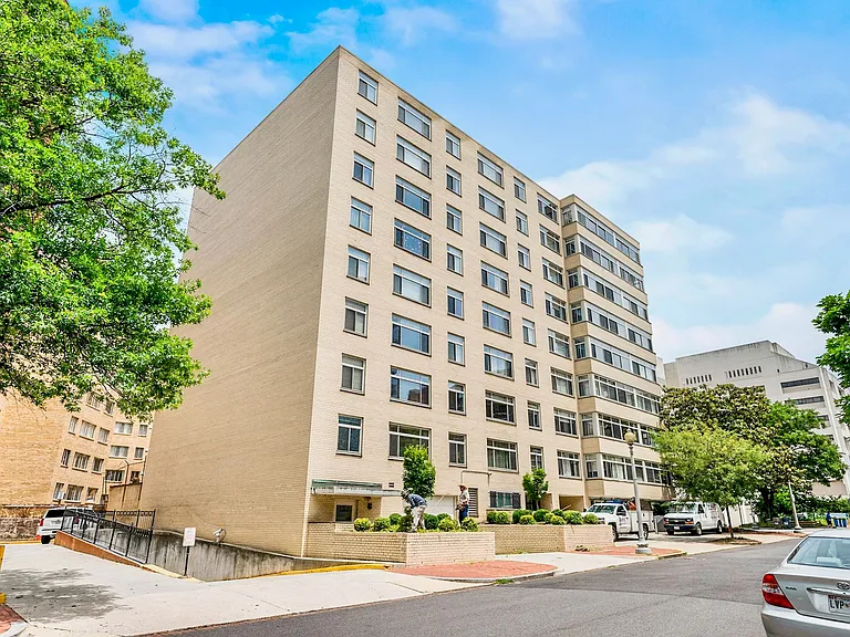 2401 H St NW #712 — Photo 37