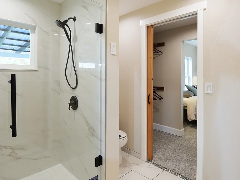 1st Floor - Main Bathroom towards Walk-through Closet