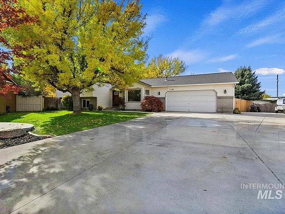 3rd image of 11129 W Tahiti Ct