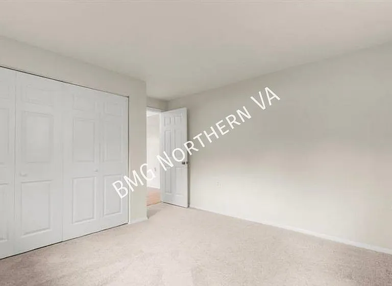8461 Yellow Leaf Ct — Photo 20