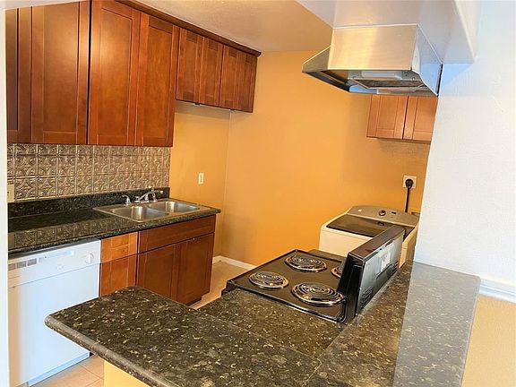 4th image of 2822 Briarhurst Dr APT 58