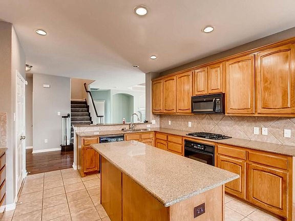 3rd image of 1726 Whispering Glen Dr