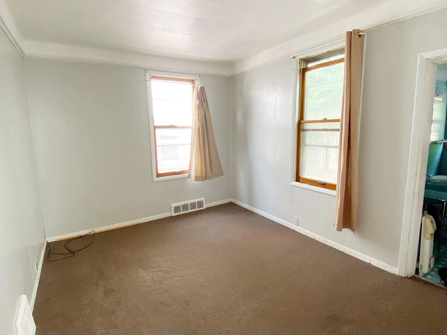 2 bed, 1630 sqft, $1,500 — Photo 4