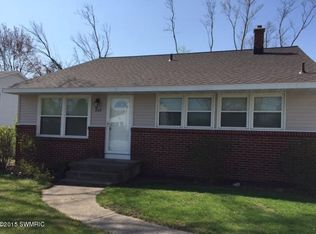 880 Sluyter St SE, Kentwood, MI 49508