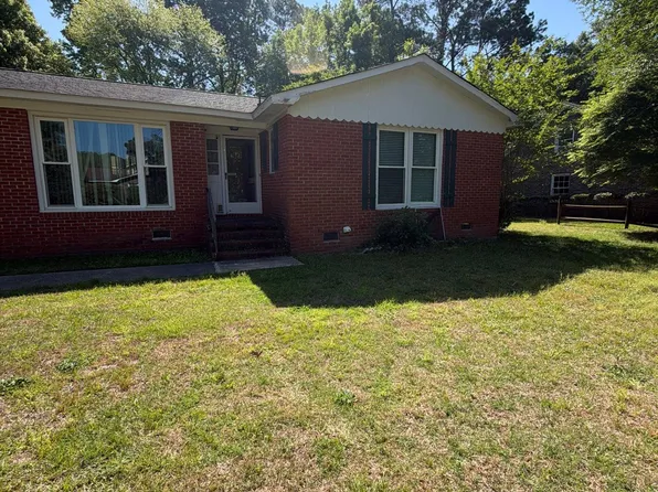 130 Sandtrap Rd, Summerville, SC 29483