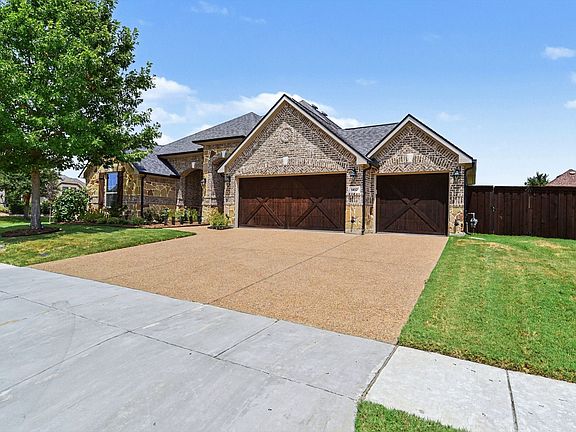 2nd image of 1412 Siena Ln