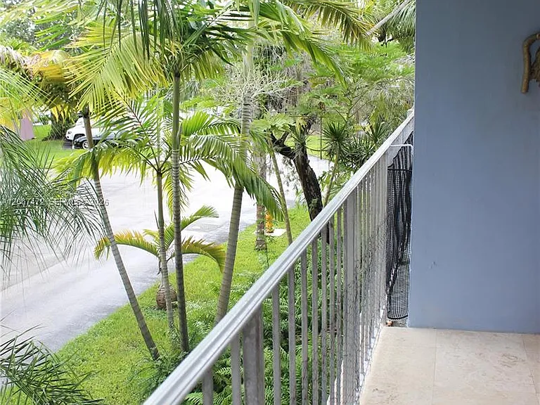7550 SW 82nd St #F204 — Photo 13