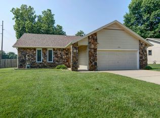 1376 E Hanover St, Springfield, MO 65804