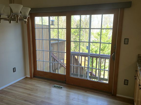 4th image of 620 Paddle Wheel Ct E #1