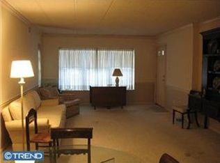 705 Valley Glen Rd BUILDING 7, Elkins Park, PA 19027