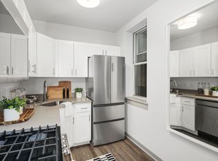 269 S 44th St #2F, Philadelphia, PA 19104