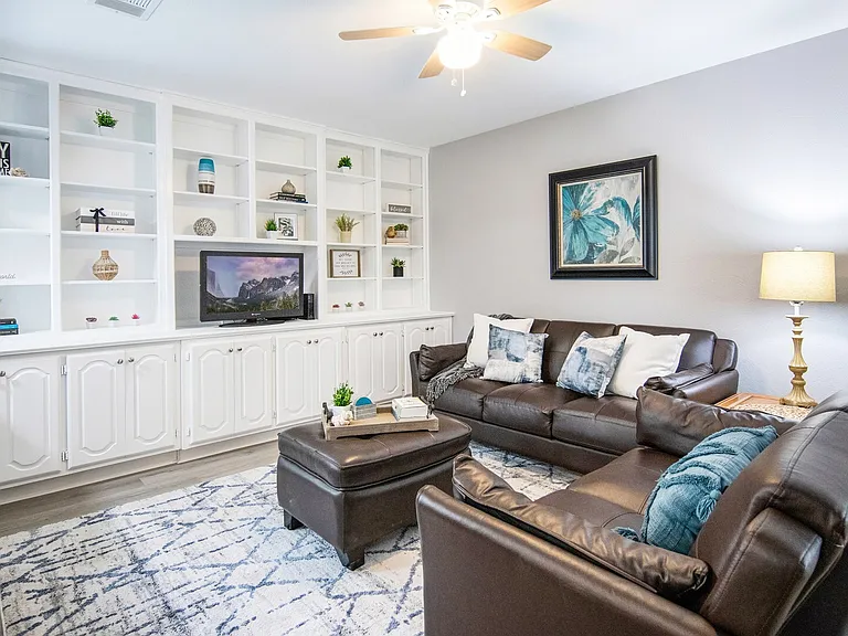Arbor Creek Dr — Photo 23
