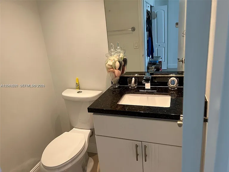 16909 N Bay Rd #508 — Photo 9