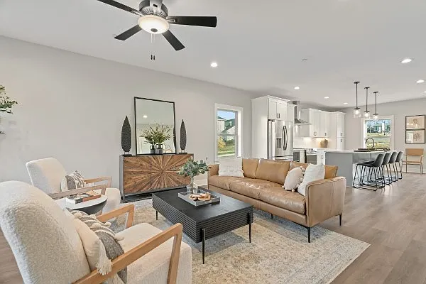 4 bed, 2.5 bath, 2352 sqft, $2,750 — Photo 4