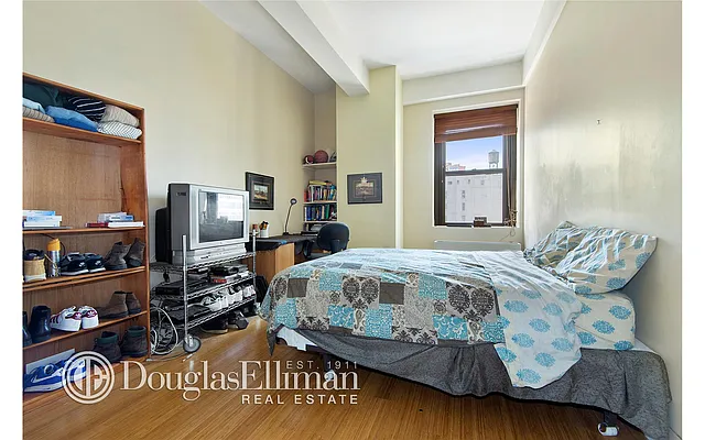 Sold by Douglas Elliman | media 6