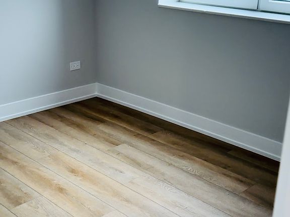2nd image of 3729 W Belmont Ave #202