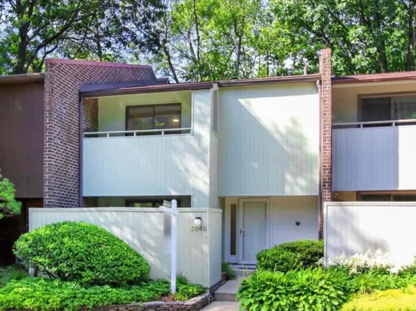 2045 Wethersfield Ct #1, Reston, VA 20191