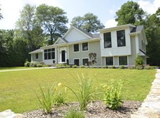 54 Edmunds Rd, Wellesley, MA 02481