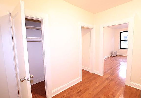 4th image of 15110 35th Ave APT 3N