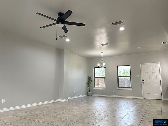 2nd image of 5801 Moses Loop