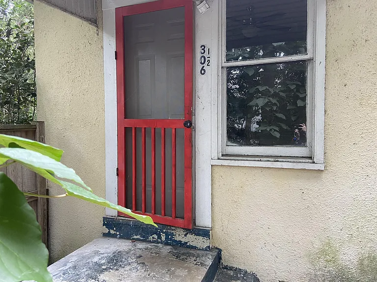 306.5 E Jane St — Photo 1