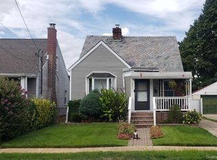 269 Windsor Pkwy, Hempstead, NY 11550