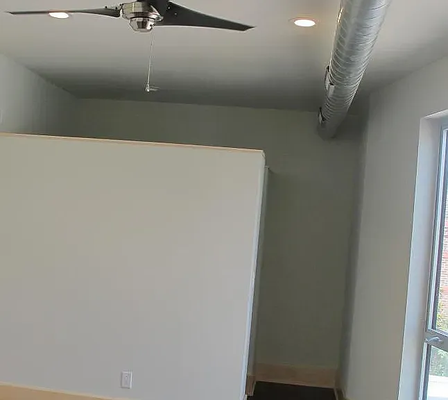 515 N Hickory St #202 — Photo 10