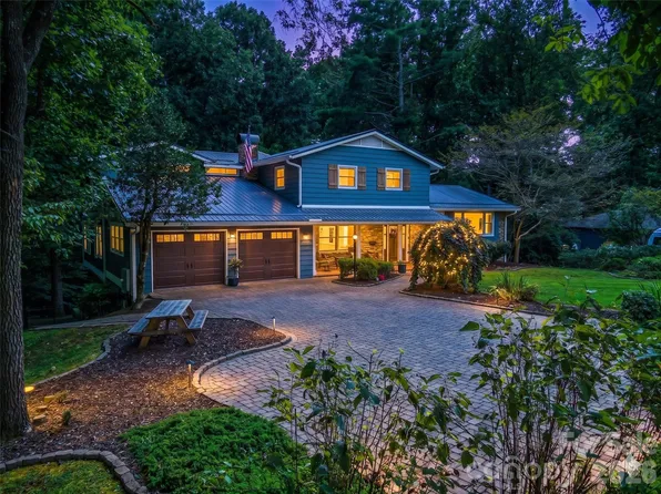 135 Dogwood Dr, Brevard, NC 28712