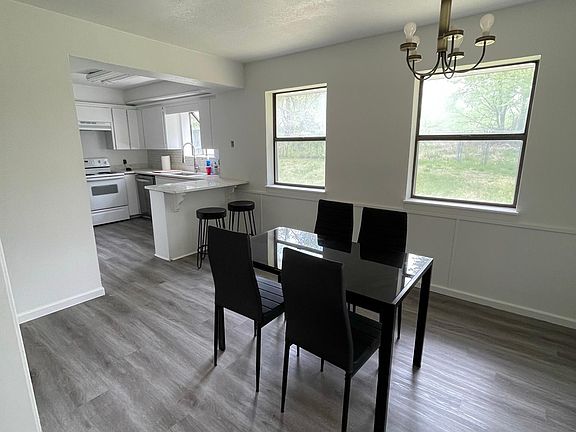 4th image of 1816 Oakcreek Dr