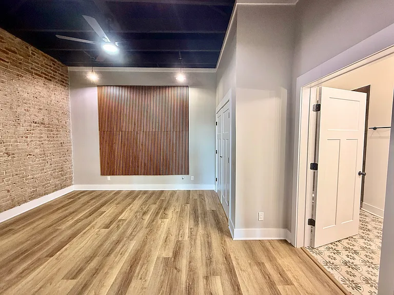 151 W Main St #5 — Photo 14
