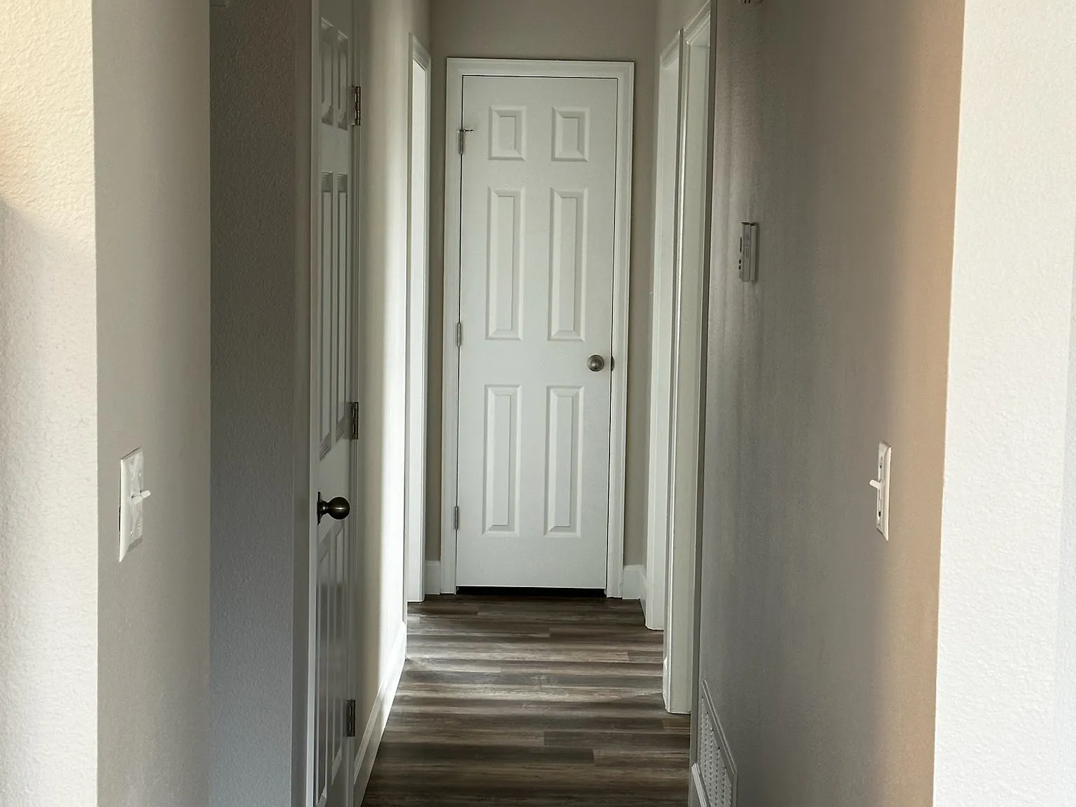 928 Village Circle - B — Photo 3