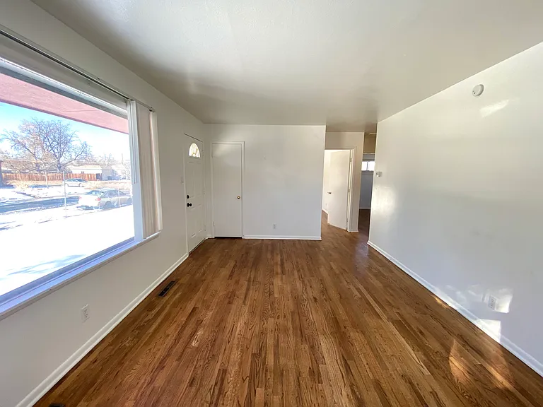 1310 S Newton St — Photo 8