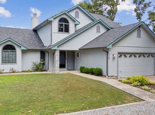 716 Covey Ln, Locust Grove, OK 74352