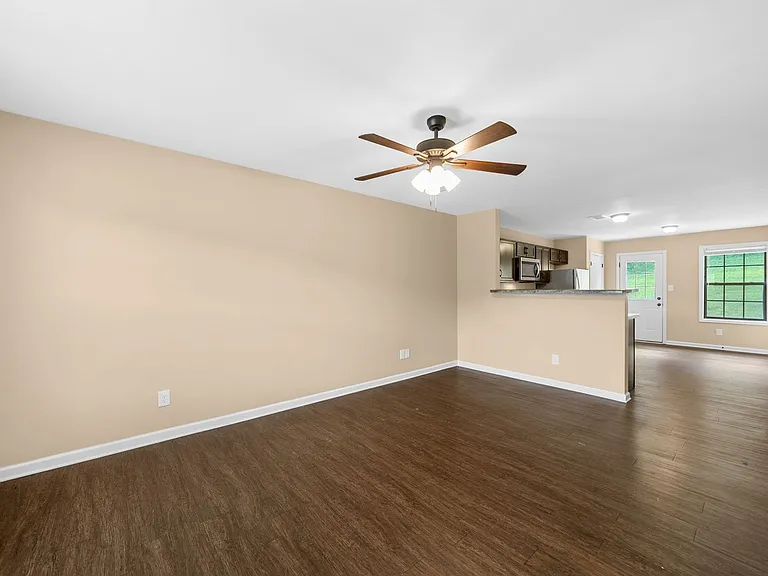 157 Center Pointe Dr — Photo 4