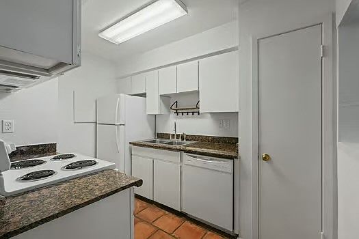 5th image of 2056 Hidden Lk #3