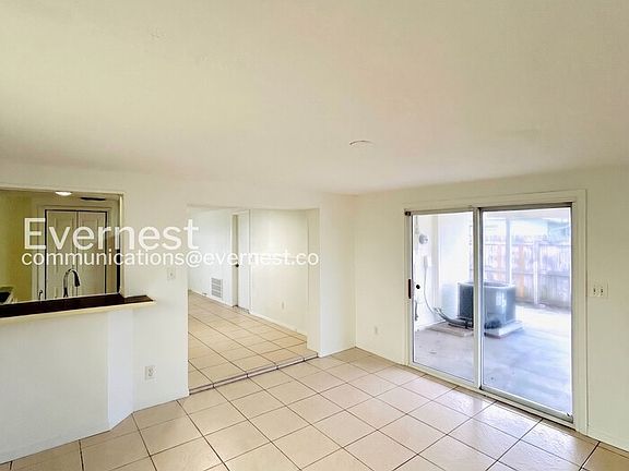 4th image of 3749 Beechwood Dr