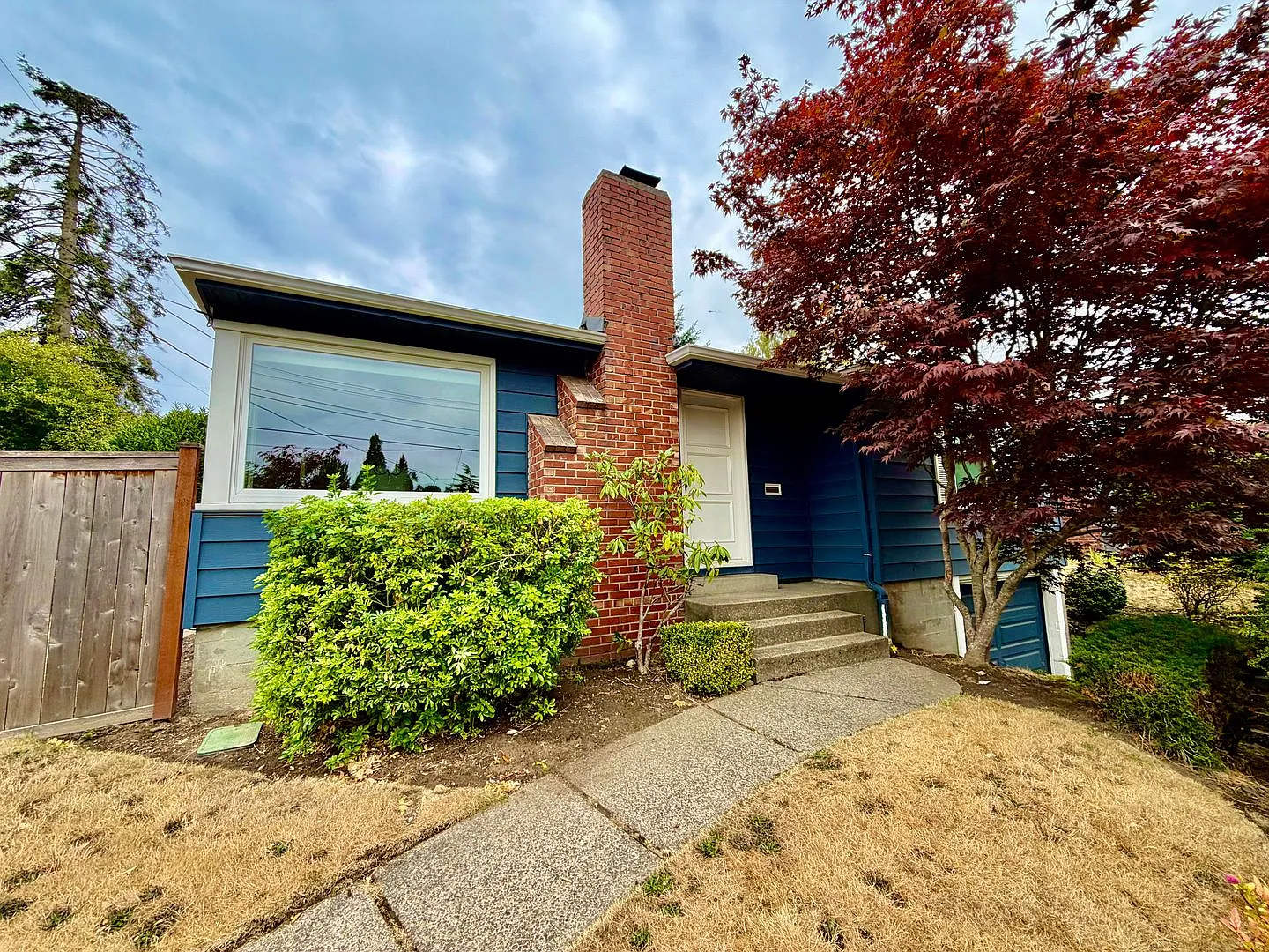 Charming Mid-Century Rambler in Magnolia! — Photo 1