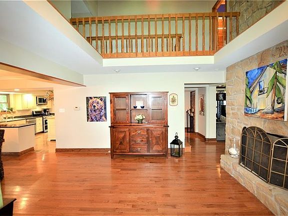 Dramatic vaulted ceiling in the Living Room