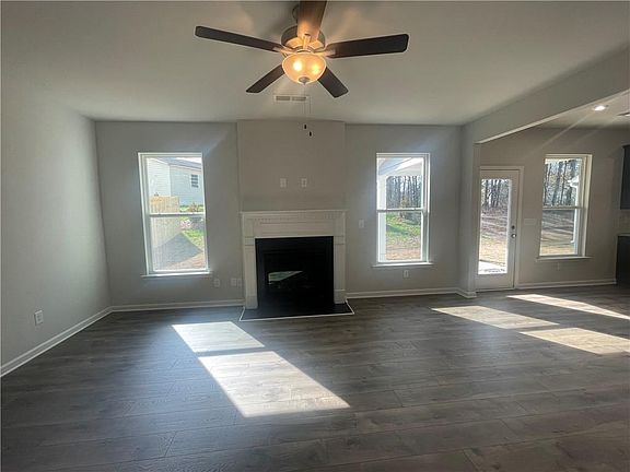 3rd image of 3111 Reserve Valley