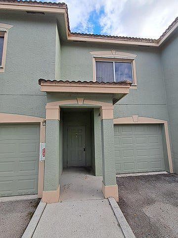 1st image of 280 Crestwood Cir APT 102