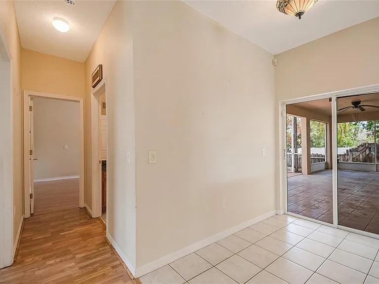 603 Pinehurst Ct — Photo 33