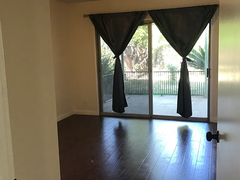 12455 Russell Ave — Photo 10